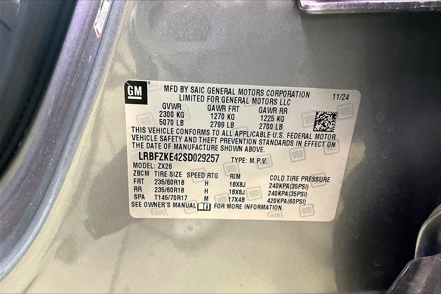 Used 2025 Buick Envision Preferred AWD/4WD image 19