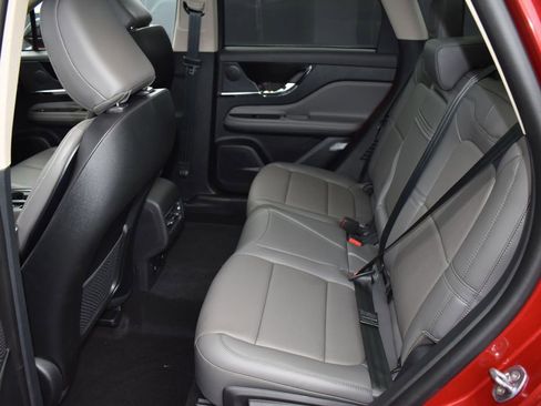 New 2025 Lincoln Corsair Reserve image 22