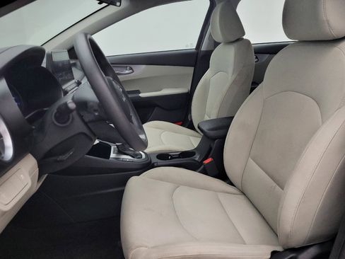 Used 2022 Kia Forte LXS FWD image 17