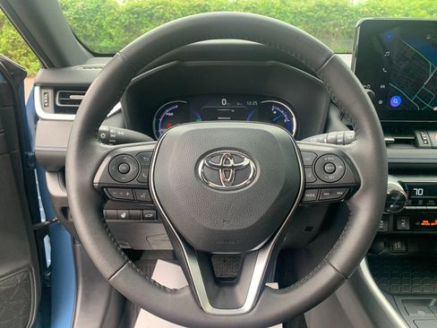 Used 2025 Toyota RAV4 XSE w/ Weather Package AWD/4WD image 28