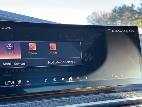 Certified 2023 BMW 760i xDrive image 42