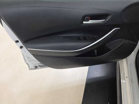 Used 2022 Toyota Corolla SE FWD image 6