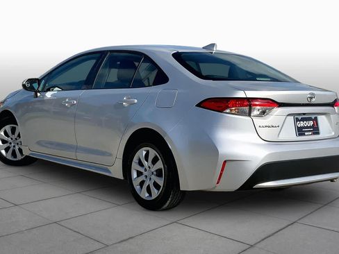 Used 2022 Toyota Corolla LE FWD image 12
