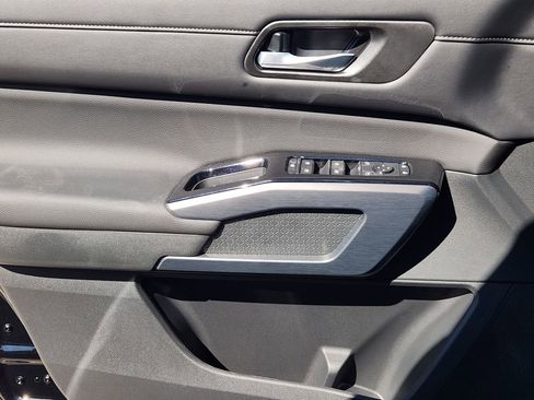 New 2026 Nissan Pathfinder SL FWD image 16
