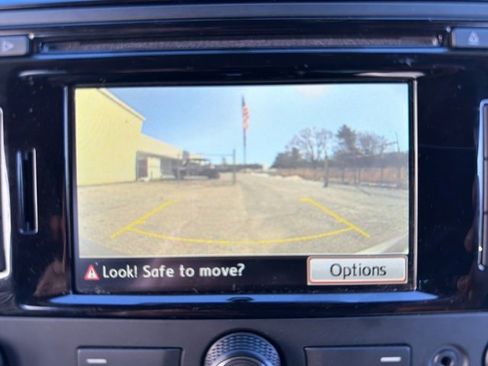 Used 2015 Volkswagen Beetle TDI image 35