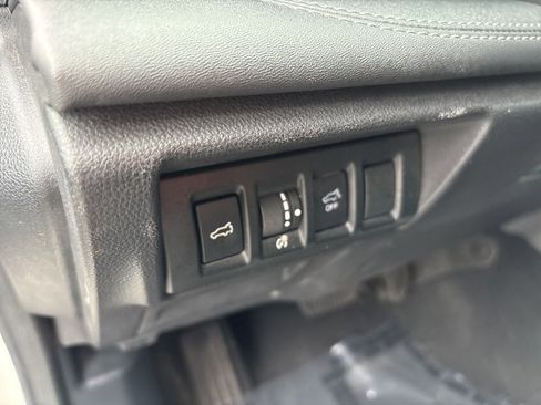 Used 2020 Subaru Outback Limited w/ Popular Package #2 image 22