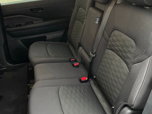Used 2024 Nissan Pathfinder SV FWD image 24