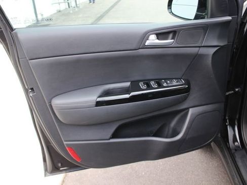 Used 2022 Kia Sportage EX AWD/4WD image 19