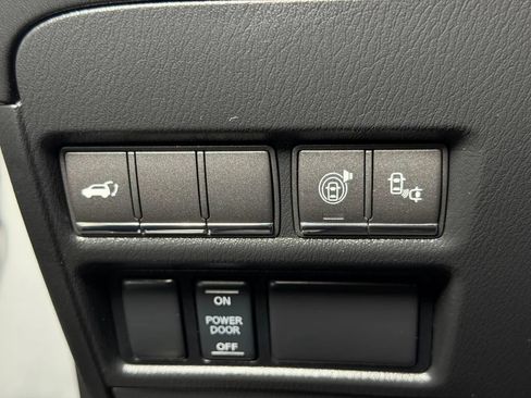 Used 2015 INFINITI QX80 2WD w/ Deluxe Technology Package image 35
