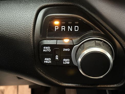 Used 2020 RAM 1500 Big Horn AWD/4WD image 34