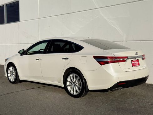 Used 2013 Toyota Avalon Limited image 5