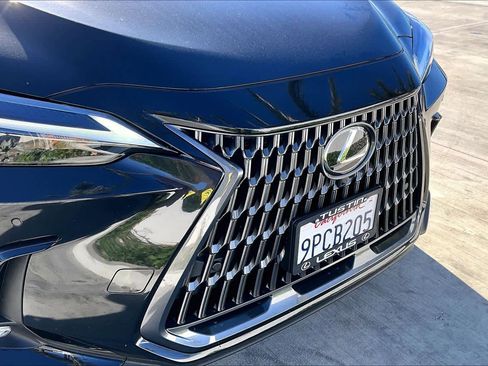 Used 2025 Lexus NX 350h AWD w/ Premium Package image 29