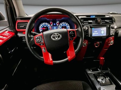 Used 2018 Toyota 4Runner TRD Off-Road AWD/4WD image 8