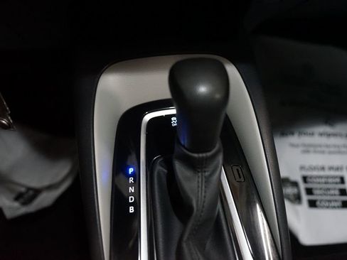 Used 2022 Toyota Corolla LE FWD image 22
