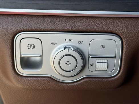 Used 2025 Mercedes-Benz GLE 350 4MATIC image 22