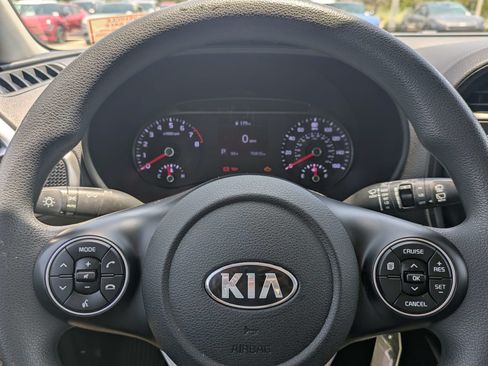 Used 2020 Kia Soul LX FWD image 31