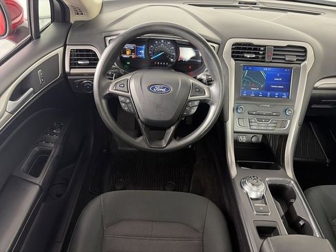 Certified 2020 Ford Fusion SE image 15