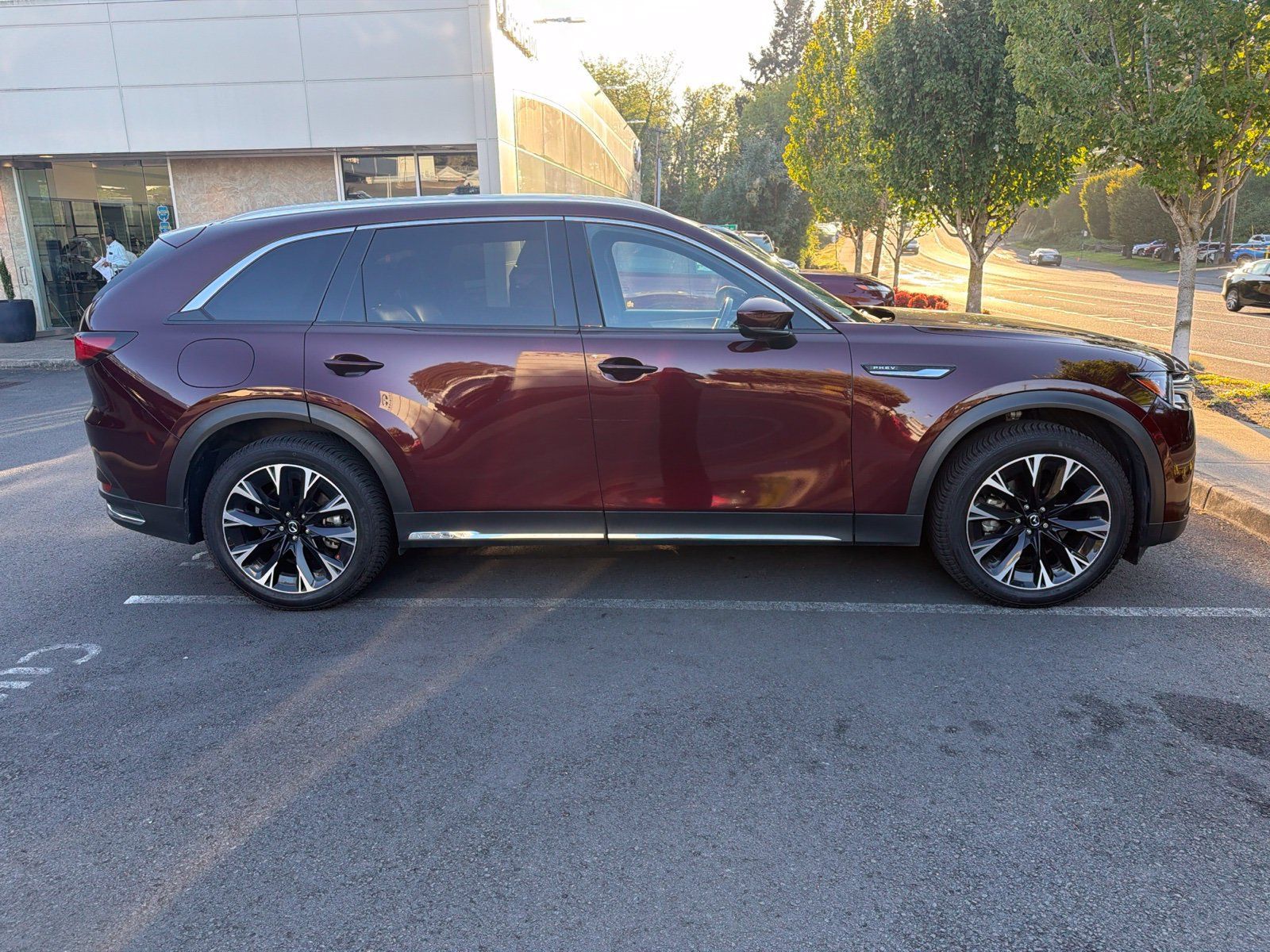 Used 2024 MAZDA CX-90 Plug-In Hybrid w/ Premium Plus AWD/4WD image 4