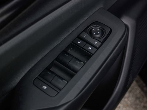 Used 2024 Toyota Prius LE image 25