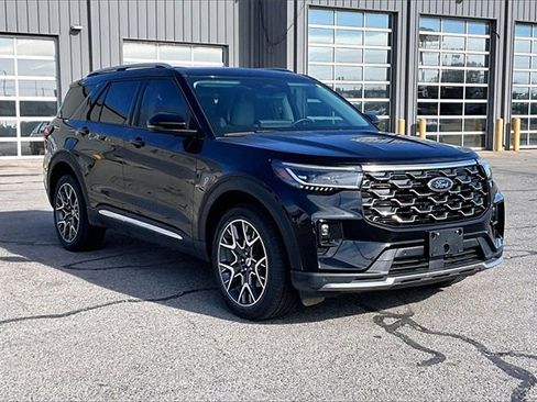 Used 2025 Ford Explorer Platinum w/ Ultimate Package image 2