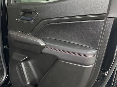 Used 2023 Chevrolet Colorado Z71 w/ Z71 Convenience Package 2 AWD/4WD image 28