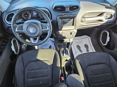 Used 2020 Jeep Renegade Latitude image 10