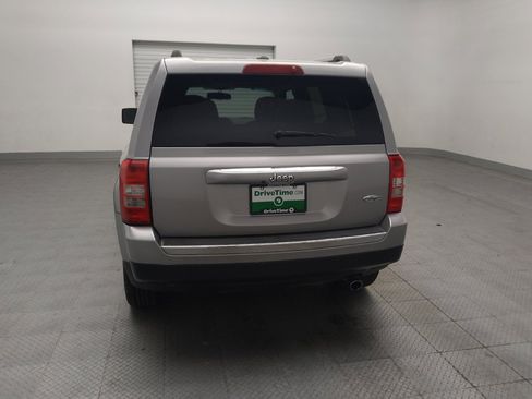 Used 2016 Jeep Patriot High Altitude FWD image 6