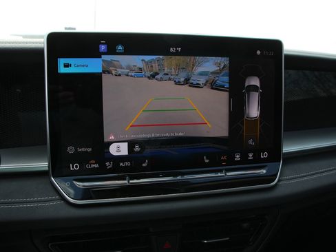 New 2026 Volkswagen Tiguan SE FWD image 19