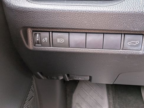 Used 2019 Toyota RAV4 XLE w/ Convenience Package image 25