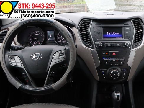 Used 2017 Hyundai Santa Fe Sport FWD image 19