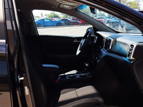 Used 2022 Kia Sportage LX FWD image 30