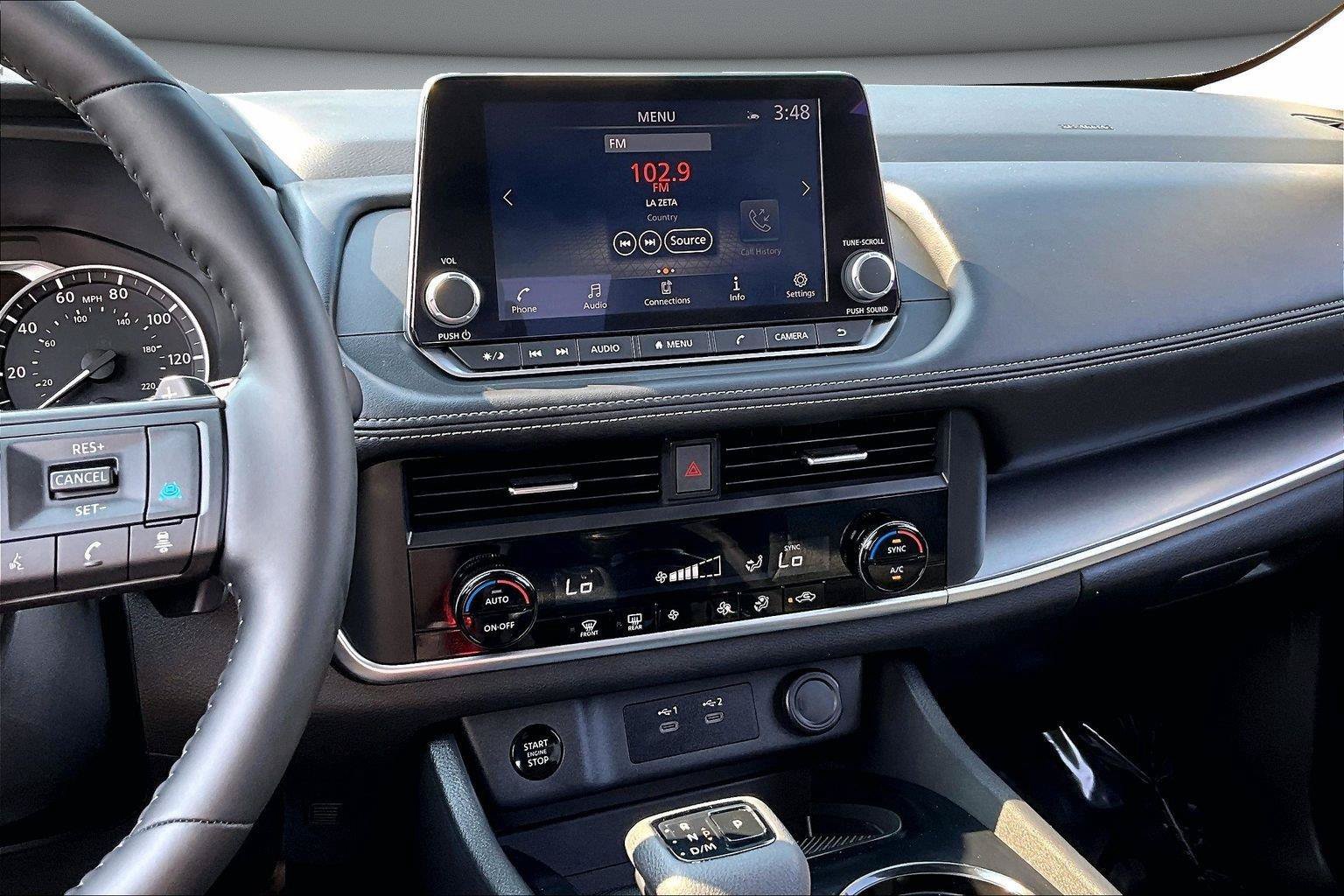 Used 2025 Nissan Rogue SV AWD/4WD image 10