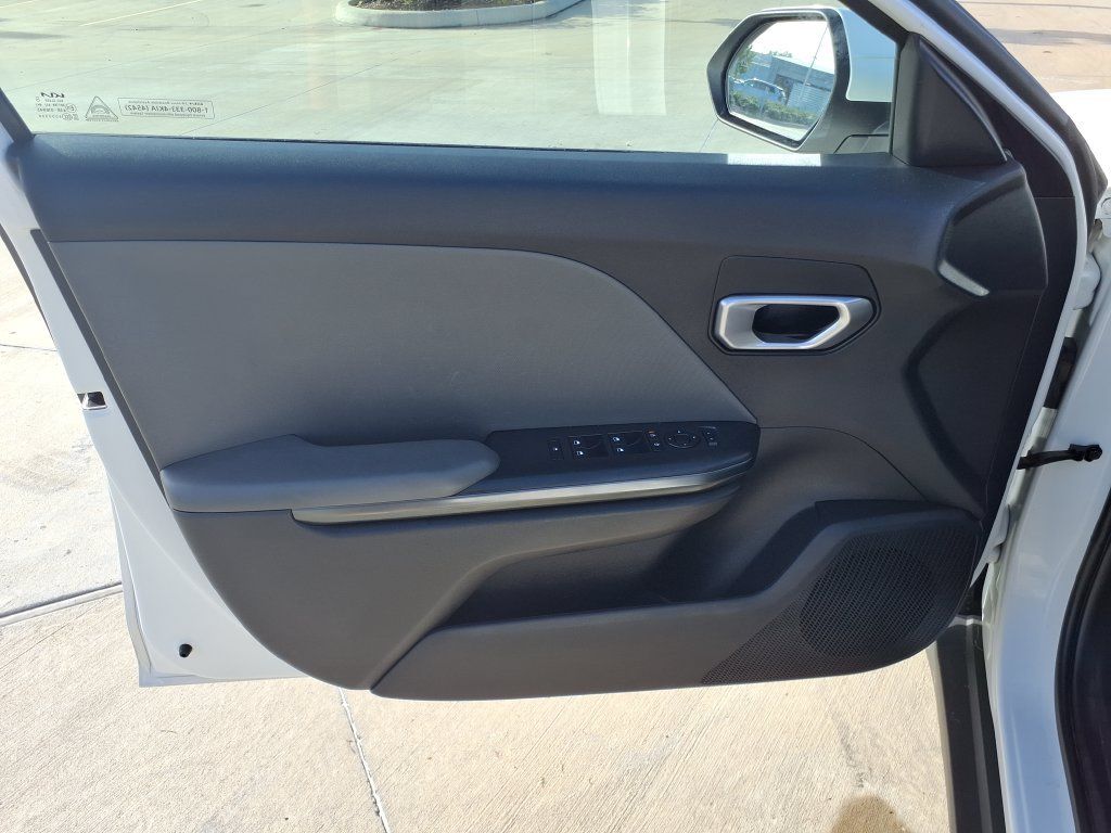 Used 2025 Kia K4 FWD image 10