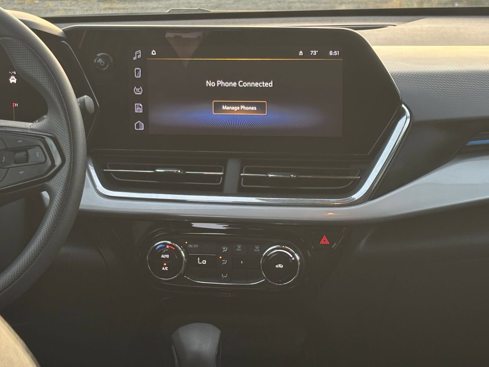 Used 2025 Chevrolet Trax LT FWD image 16