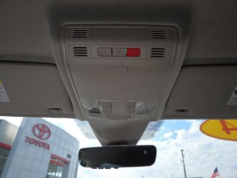 Certified 2024 Volkswagen Tiguan S AWD/4WD image 23
