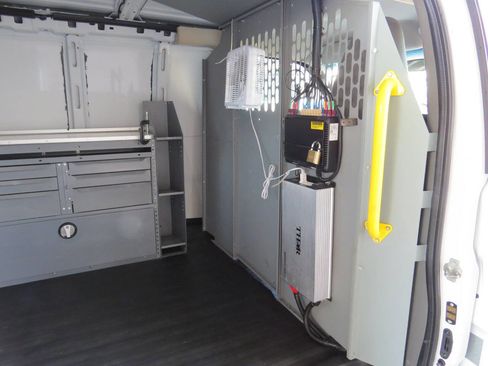 Used 2016 Chevrolet Express 3500 image 99