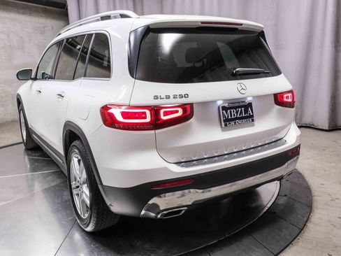 Certified 2022 Mercedes-Benz GLB 250 image 8