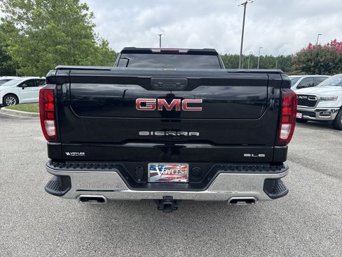 Used 2024 GMC Sierra 1500 SLE w/ X31 Off-Road Package AWD/4WD image 6