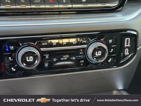 Used 2025 Chevrolet Silverado 1500 High Country w/ High Country Premium Package AWD/4WD image 20