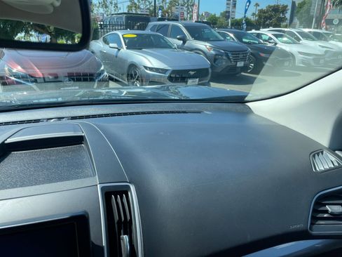 Used 2024 Ford Edge SEL image 35