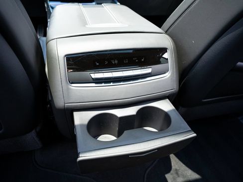 Used 2025 Cadillac Escalade ESV V AWD/4WD image 53