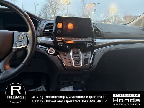 Used 2023 Honda Odyssey Elite image 6