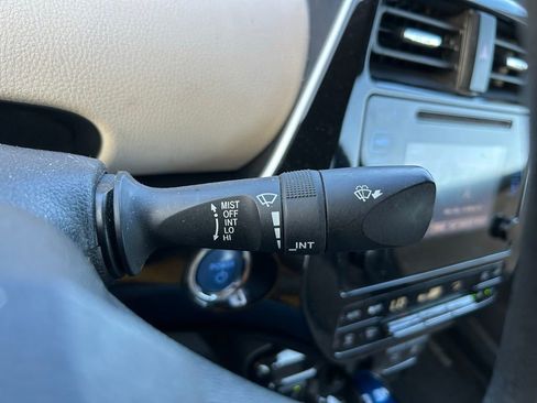 Used 2018 Toyota Prius One image 20