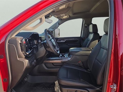 Used 2025 Chevrolet Silverado 2500 LTZ w/ Trail Boss Package image 11