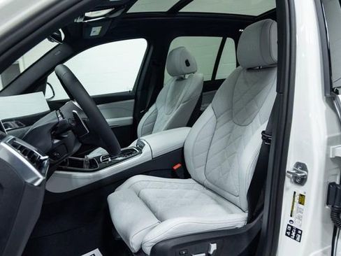 New 2026 BMW X5 xDrive40i w/ M Sport Package image 24