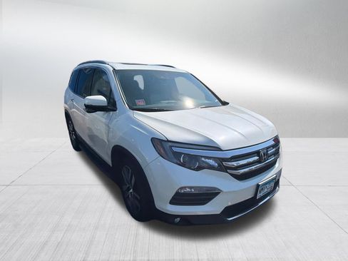 Used 2016 Honda Pilot Touring image 3