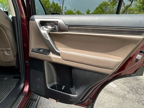 Used 2022 Lexus GX 460 Premium w/ Premium Package AWD/4WD image 42