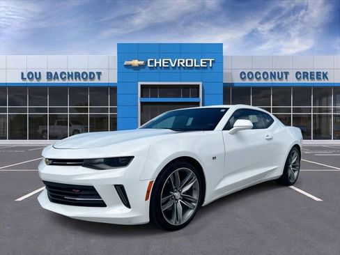 Used 2016 Chevrolet Camaro LT RWD image 4