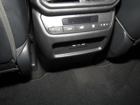 Certified 2025 Honda Pilot Touring image 16