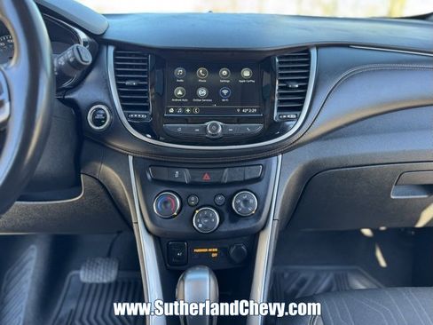 Used 2019 Chevrolet Trax LT w/ LT Convenience Package image 23